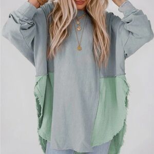 Two-Tone Oversized Sweatshirt